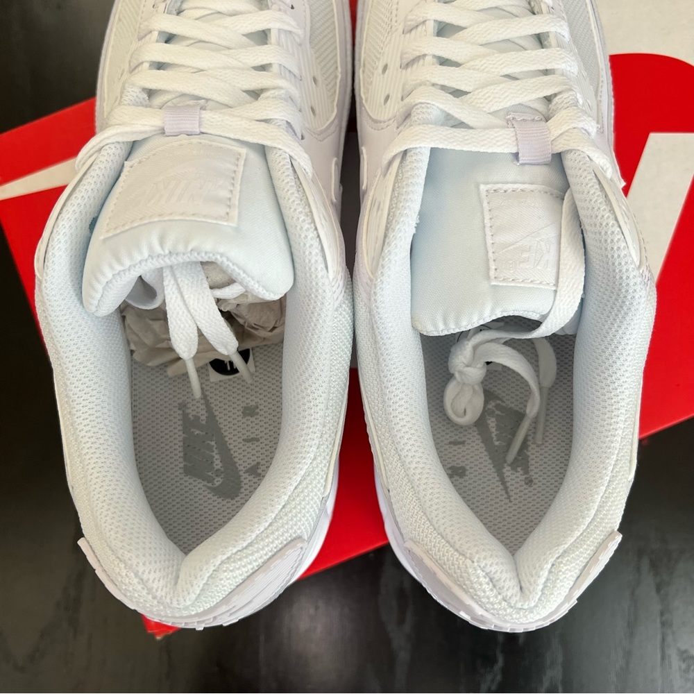 ✔️NIB✔️ NIKE Air Max 90 Recraft Triple White - Picture 8 of 11